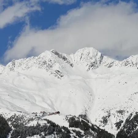 Апартаменти Haus Romana *