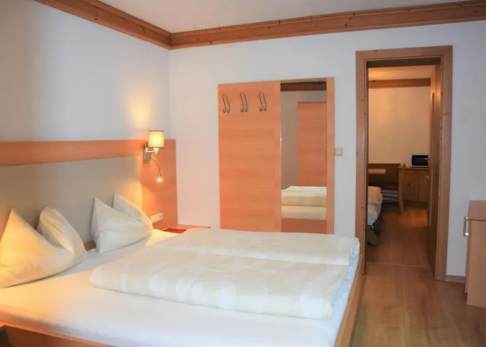 Апартаменты Haus Romana *