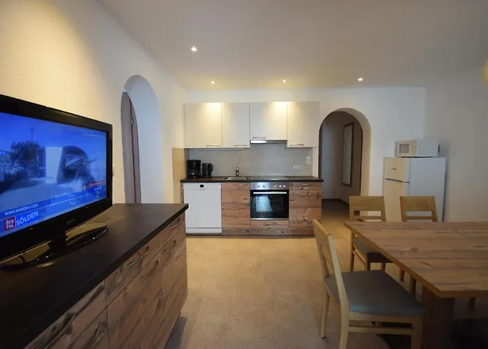 Апартаменты Haus Romana *